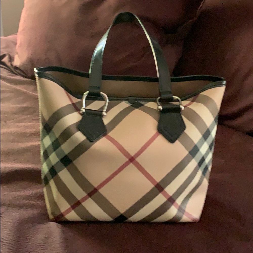 AUTHENTIC BURBERRY TOTE
